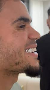 Yo no estaba seguro… hasta que conocí al Dr. Daniel.” Fabrizio dudaba. El  miedo al cambio, la incertidumbre de no saber cómo iba a quedar… todo eso  lo detenía. Pero bastó una