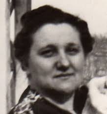 Jennie Roth's Instagram, Twitter & Facebook