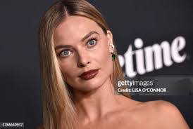 Emily Oconnor's Instagram, Twitter & Facebook