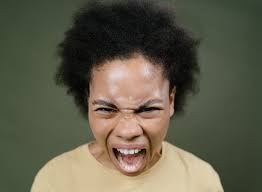 3 passos para acalmar uma pessoa irritada: 'Fórmula mágica'