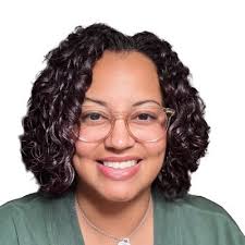 Kerrie Hall (@KerrieDHall)