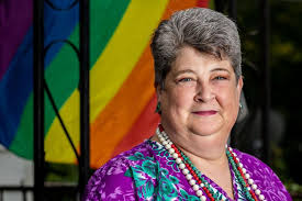 North Omaha Cat Lady brings positivity and community to Tiktok