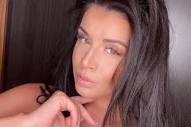 Zobacz pełny profil użytkownika magdalena stępień i odkryj jego/jej kontakty oraz stanowiska w podobnych firmach. Magdalena Stepien Po Miesiacu Nieobecnosci Wrocila Na Instagram Ale Czegos Tam Brakuje Gdzie Sa Zdjecia Z Rzezniczakiem