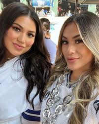 Isabella Carmichael (@bellacarmichael) • Instagram photos and videos