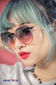 Top 10 Địa điểm mua kính râm an toàn cho đôi mắt tại Hà Nội