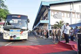 Temukan karir pekerjaan lowongan kerja pt ecco indonesia dan lowongan kerja yang serupa disini. Bupati Sidoarjo Berangkatan 16 Bus Mudik Gratis Pt Ecco Indonesia