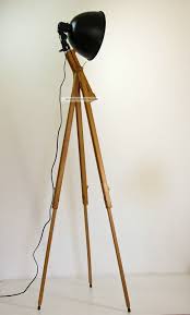Tripod Stehlampe Scheinwerfer Stehleuchte Dreibein Holz Stativ Lampe Retro 60er Stehlampe Lampe Design Lampen