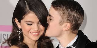 Selena gomez vs ariana grande transformation from 1 to 25 years old. 20 Pictures Of Justin Bieber And Selena Gomez That Prove They Were Destined To Reunite