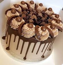 Recette Magnifique De Layer Cake Au Chocolat Autour De La France Recettes Fitness Beaute Et Chocolate Cake Decoration Chocolate Cake Recipe Savoury Cake