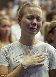 A thousand residents of Arizona town shaken by loss of 19 firefighters pay  emotional tribute at memorial