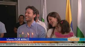 Las críticas al alcalde de medellín daniel quintero por toque de queda extendido no se hicieron esperar. Daniel Quintero Inscribio Oficialmente Su Candidatura A La Alcaldia De Medellin Youtube