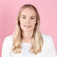 Carla Sexton's Instagram, Twitter & Facebook