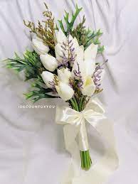 Berikut ini henna tangan cantik, henna tangan mudah, gambar henna tangan, foto henna tangan, cara untuk membuat henna tangan dan video cara memakai henna. Bunga Tangan Artificial Tulip Bouquet Tunang Nikah Facebook
