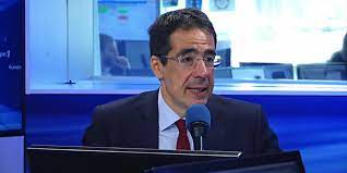 Darius rochebin accusé d'agressions sexuelles. For Darius Rochebin New Lci Star Being A Swiss Journalist In France Is A Strength Teller Report