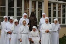 Check spelling or type a new query. Les Petites Soeurs Des Pauvres