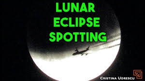 چاند گرہن 16 جولائی 2019ء (ur); Eclipsa De Luna 16 Iulie 2019 Cu Avion Trecand In Cadru Youtube