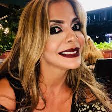 Gozando con mi gente bella #alomalavestyle ❤️✓ @ Antonio's Restaurant