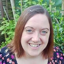 Holly Martin's Instagram, Twitter & Facebook