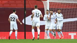 Illan meslier, luke ayling, diego llorente, liam cooper, ezgjan alioski, kalvin phillips, rafinha, stuart dallas, tyler roberts, helder costa, patrick bamford. The Contrasting Perception Of Fulham And Leeds Opening Day Defeats