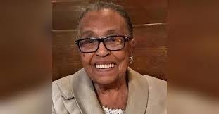 Dorothy Snell's Instagram, Twitter & Facebook