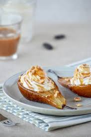 Poires Au Four Chantilly Aux Petits Suisses Sauce Caramel A La Feve Tonka En 2020 Sauce Caramel Gateau Au Poire Petit Suisse