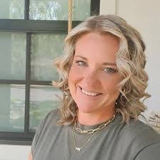 Mindy Ingram's Instagram, Twitter & Facebook