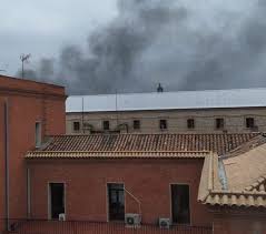 Quema de papeleras y destrozo de mobiliario en Ocaña 1 tras sufrir ...