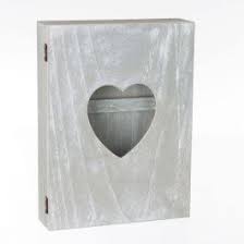 Boite A Cles Bois Effet Ceruse Et Coeur 22x30cm Deco Wall Et Home