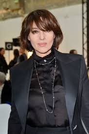 Monica anna maria bellucci (italian pronunciation: Monica Bellucci Ya Lleva El Corte De Pelo A Capas De 2021 Que Queda Bien A Cualquier Edad Y Arrasara En Las Peluquerias Telva Com