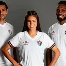 (2) o fluminense é um dos treze clubes brasileiros e uma das dezesseis agremiações lusófonas citadas nesta lista até 2014. Fluminense Lanca Camisa Branca Em Homenagem Aos 115 Anos Do Primeiro Titulo Carioca Veja As Imagens