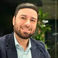 2400+ perfiles de «Manzano»