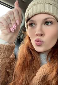 Maria McCarty (@mamamiac_w)