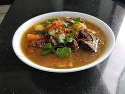Resep sup tulang sapi gurih anti kolesterol. Sup Tulang Lembu