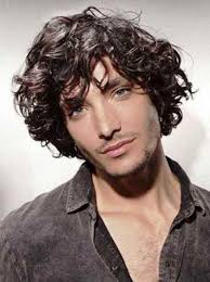 Several experiential studies were conducted in which most people preferred curly or wavy haired people over straight hair especially regarding men. Men Haircuts For Curly Hair 5 Excellent Stylish Pics Hairstyles Out Part 5