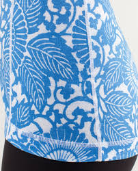 Lululemon cool racer back sz 4. Lululemon Scoop Neck Tank Beachy Floral White Porcelaine Porcelaine Lulu Fanatics