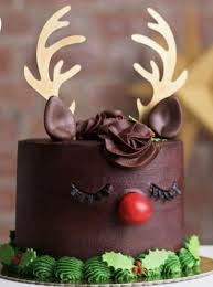 Unexpected Shabby Chic Beauty Reindeer Cakes Christmas Cake Xmas Cake