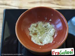 Come ogni piatto popolare ogni famiglia ha la sua variante, ma esiste una ricetta canonica depositata da un notaio nel 2005 dall'accademia italiana della cucina. Ricetta Bagna Cauda Ricette Di Fragolosi