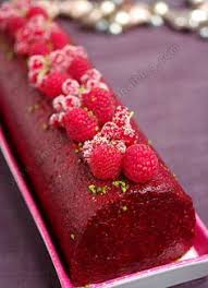 Buche Au Nougat Et Framboises Amuses Bouche Buche De Noel Aux Fruits Recette Framboise Noel Cuisine