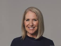 Meredith Calhoun's Instagram, Twitter & Facebook