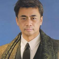 وصول سكارليت جوهانسون إلى العرض الأول لـ "نقطة المباراة" في لوس أنجلوس التي  أقيمت في متحف مقاطعة لوس أنجلوس للفنون في 8 ديسمبر 2005 في لوس أنجيلوس،  كاليفورنيا.