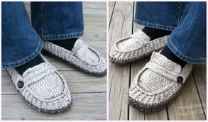 Searching the internet, i found a practical guide. Modern Mens Loafers Slippers Crochet Pattern