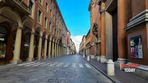 Ma il coprifuoco e la chiusura dei locali è stata decisa anche in altri paesi e in altre capitali europee. Lockdown Nei Week End E Anticipo Del Coprifuoco