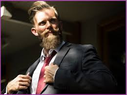Cortes de pelo para hombres hipster. Cortes De Pelo Estilo Hipster Para Hombres Elegantes En 2021