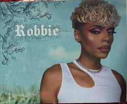 my face is sitting, i don't need no disguise . . let's get VDay started a  little early this year 😝