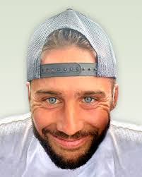 Andrew Rittenhouse's Instagram, Twitter & Facebook