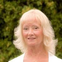 Darlene Dumas's Instagram, Twitter & Facebook