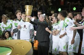 It was played on 30 may 2015 at the olympiastadion in berlin. Www Bundespraesident De Der Bundesprasident Terminkalender Dfb Pokalfinale 2015 Der Manner