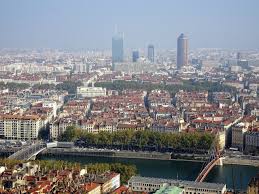 Après de fortes précipitations cette nuit à lyon, la vigilance jaune orages est finalement levée pour le rhône. Alerte Canicule Orages Et Pollution A Lyon L Air Toujours Irrespirable Actu Lyon