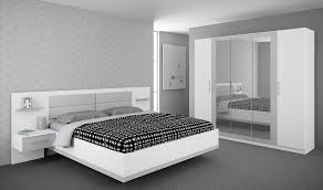 Sie haben dabei die wahl zwischen individuell abgestimmten schlafzimmermöbeln, oder einem unserer kompletten schlafzimmer, die bett, schrank und nachtkästchen zu einem unschlagbaren preis kombinieren. Schlafzimmer Boston Extra Online Kaufen Mobel Martin