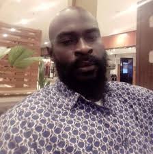 Drake has officially purchased 2Pac's Death Row Records pendant from luxury  collectibles dealer Alexander Bitar